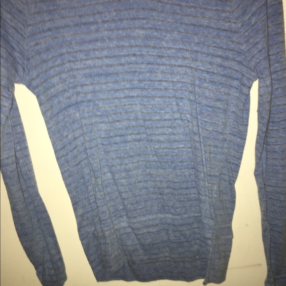 Mossimo Top - Picture 1 of 2